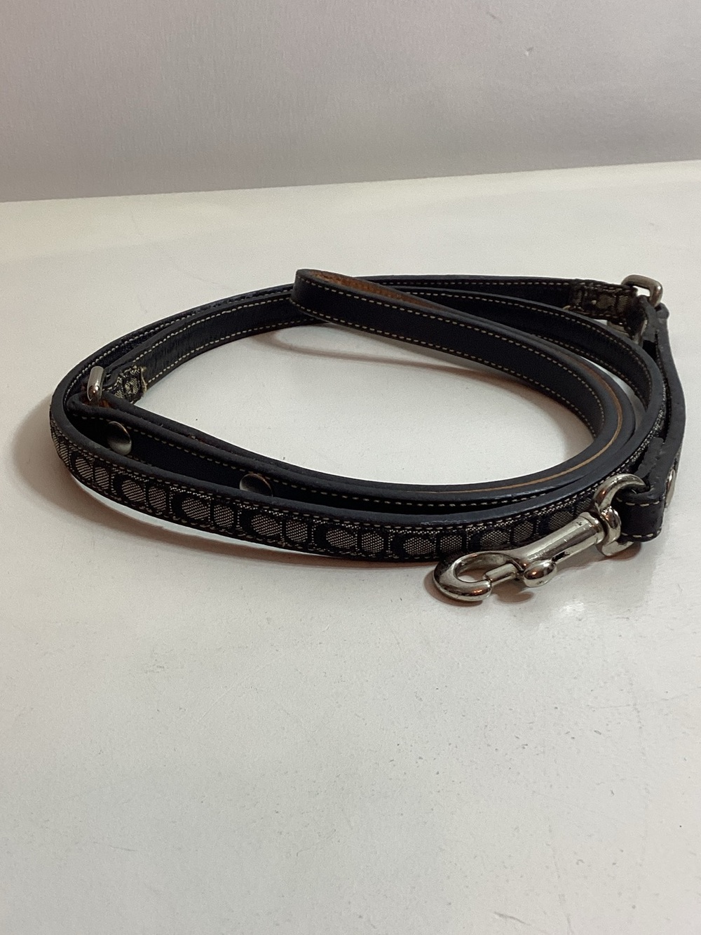 Coach jacquard and leather dog leash in black and gray
